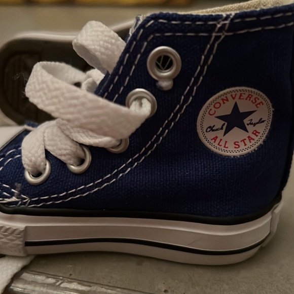 Toddler high top converse - Picture 5 of 5